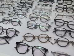 -小屁屁眼镜Hi魔镜(县西街店)