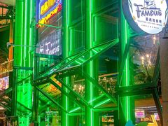 -Famous肥猫墨西哥音乐餐吧(五棵松华熙LIVE店)