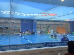 -戊辰亲子游泳俱乐部