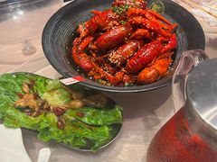 -肥肥虾庄·金牌油焖大虾(汉街SKP店)