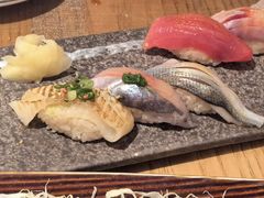 手握鱼六贯-爱米粒家