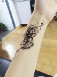 -Black Tattoo Studio