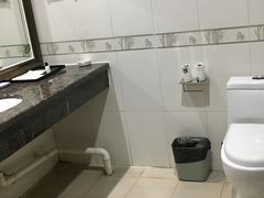 -库车国际酒店(火车站东湖公园店)