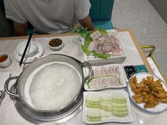 -粤顺渔坊·中山脆肉鲩火锅(清湖店)