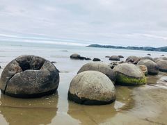 -摩拉基大圆石