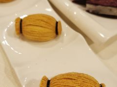 莲藕榴莲酥-顺德新世界酒店·华美轩餐厅