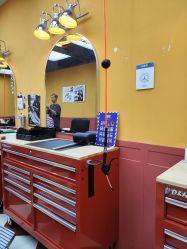 -Devilhands Barbershop男士理容店