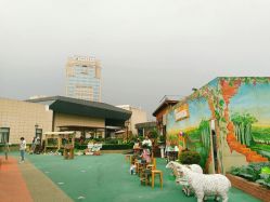 -梦田都市农场(银泰城店)