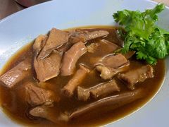 -Kha Mu Charoensang(Silom)
