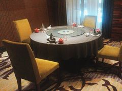 -粤尚腾香居中餐厅(首都机场希尔顿店)