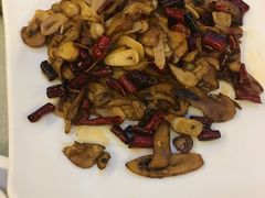 -蔼若春.传承三十年云南菜(金碧公园店)