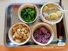 -爱的果实月嫂育婴师(世纪东方店)