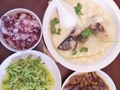 -爱的果实月嫂育婴师(世纪东方店)