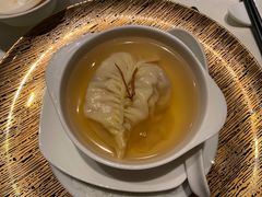 花胶灌汤饺-皇朝会.经典传统粤菜(外滩店)