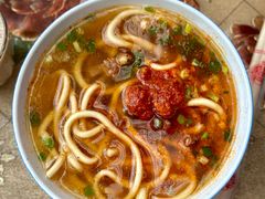 牛肉藏面-老光明岗琼甜茶馆