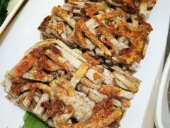 腊味芋丝饼-畔山酒店中餐厅