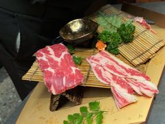 -铭牛烧肉·和牛海鲜自助(高新月牙湖店)