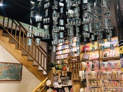 -猫的天空之城概念书店(杭州南宋御街店)