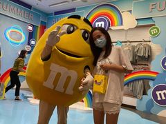 -m豆巧克力世界(上海世茂广场店)