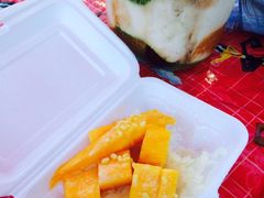 -芒果糯米饭摊子