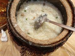 -老街烧烤大排档·地道湖北菜·龙虾馆(汉口火车站店)