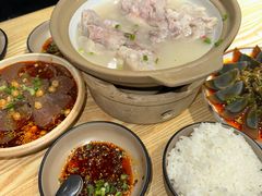 -叁煨蹄花·下饭盐帮菜(人民广场店)
