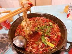 -鸿顺老铁锅美蛙鱼府(解放碑店)