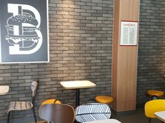 -麦当劳(潮南峡山得来速店)