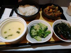 板栗鸡块-老娘舅餐厅(黄龙体育中心店)