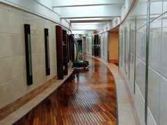 -深圳富苑皇冠假日套房酒店