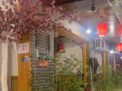 -三道苗苗鱼·美蛙黄辣丁(八里店)
