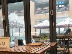 靠窗位-RiceZone乐食尊纯米面包坊(望京店)