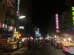 -六合夜市