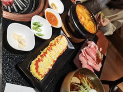 -军硕烤肉·部队火锅(二七万达店)