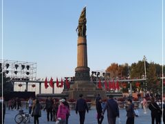 -人民防洪胜利纪念塔