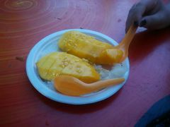 -芒果糯米饭摊子