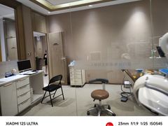 -柏乐口腔医院·舒适化无痛种植牙中心(东盟商务区院)