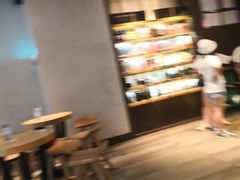 -星巴克臻选(周浦万达店)