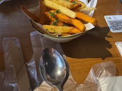 -JINNS锦时 steak&pizza(浸信会礼拜堂旧址店)