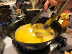 -鲜入围煮花胶鸡海鲜火锅