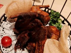 招牌脆皮乳鸽子-避风塘(宝山万达店)