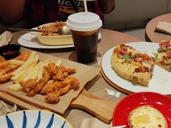 -必胜客(上海华谊新所店)