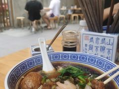 -沪西老弄堂面馆(定西路店)