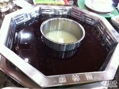 -绵阳森林雨鸭肠王火锅城(丽景花城店)