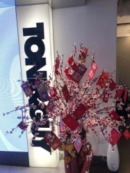 -TONI&GUY
