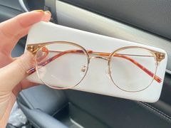 -美式眼镜·授权蔡司.依视路.尼康.豪雅.明月(人民广场店)