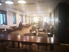 大堂-星巴克臻选(广州沙面店)