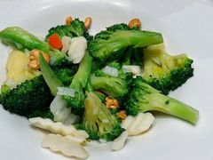 清炒西蓝花-吕氏疙瘩汤·新鲁菜(济南万象城店)