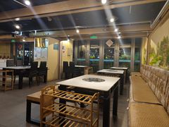 -菌海森林·非遗野生菌火锅(西山区滇池路摩根道店)