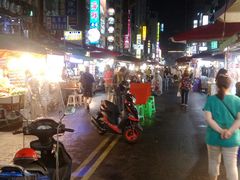 -六合夜市